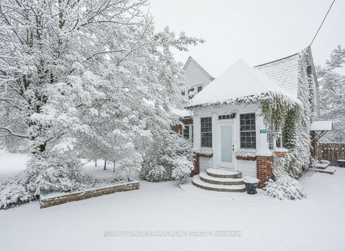 402 Eldon Rd, Kawartha Lakes, ON, K0M2C0 | Card Image