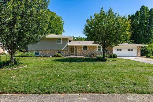 655 Paxson Dr, Yellow Springs, OH, 45387-1421 | Card Image