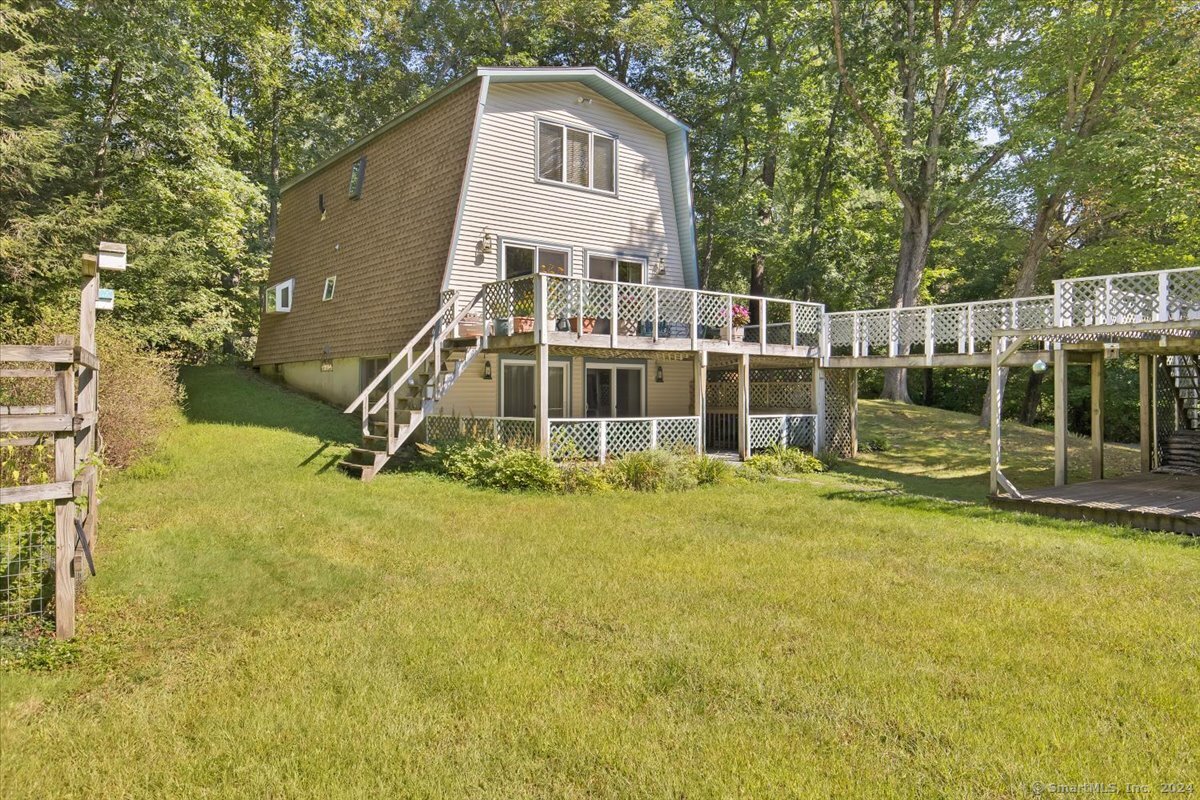 Brookside Ln, Mansfield Center, CT 06250