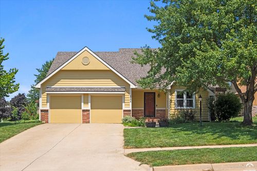 1204 Chadwick Ct, Lawrence, KS, 66049-3549 | Card Image