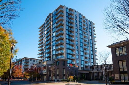 806 - 155 W 1 St Street, Condo with 2 bedrooms, 2 bathrooms and 1 parking in North Vancouver BC | Card Image