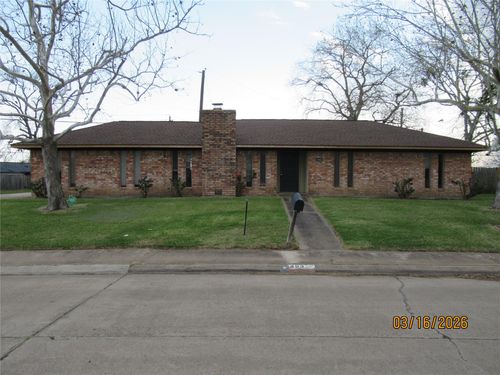 403 Lotus St, Lake Jackson, TX, 77566-5652 | Card Image