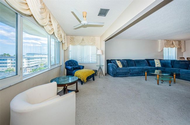Florida room | Image 25
