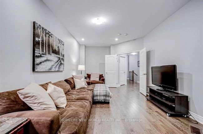 7 Via Romano Blvd, House attached with 5 bedrooms, 5 bathrooms and 4 parking in Vaughan ON | Image 18