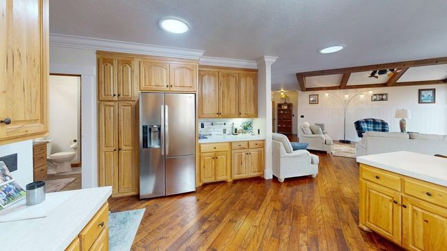 Kitchen pantry with pull-out shelving | Image 9
