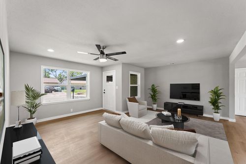 5210 Verdome Ln, Houston, TX, 77092-4226 | Card Image