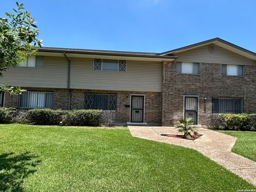 117 Silver Sands Dr, San Antonio, TX, 78216-3528 | Card Image
