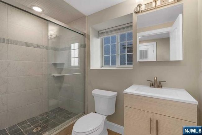 474 Walnut St, Home with 3 bedrooms, 3 bathrooms and null parking in Ridgefield NJ | Image 32