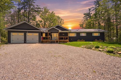 18 Baker Boulevard, Kawartha Lakes, ON, K0M2B0 | Card Image