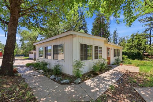 16920 Willow Glen Rd, Brownsville, CA, 95919-9707 | Card Image