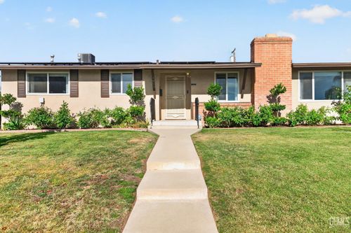3013 Saint Marys Street, Bakersfield, CA, 93305 | Card Image