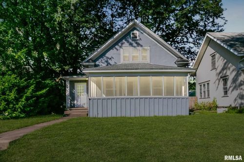 2210 Scott St, Davenport, IA, 52803-2715 | Card Image