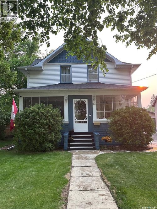 216 Second Ave N, Yorkton, SK, S3N1G7 | Card Image