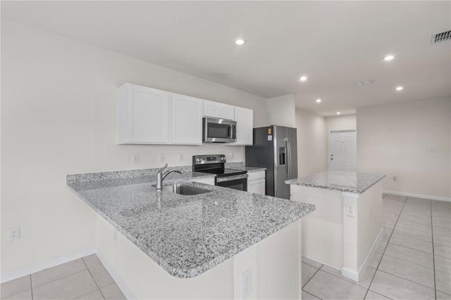 275 Blueberry Ln, Townhouse with 3 bedrooms, 2 bathrooms and null parking in DAVENPORT FL | Image 34