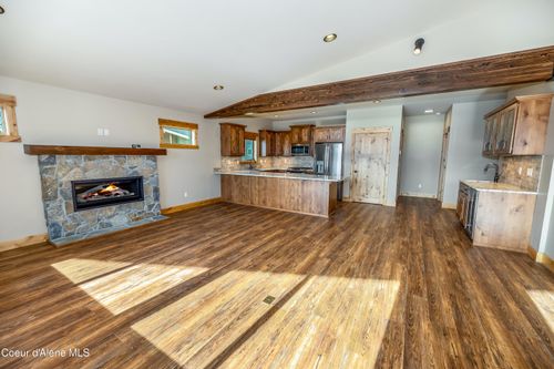 b13-21 Fremont, Nordman, ID, 83848 | Card Image