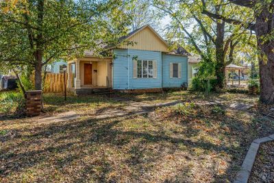 219 S Lowman Street, House other with 3 bedrooms, 1 bathrooms and null parking in Fort Scott KS | Image 3