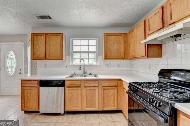 2355 Glen Chase Ln, House other with 3 bedrooms, 3 bathrooms and 4 parking in Lawrenceville GA | Image 20