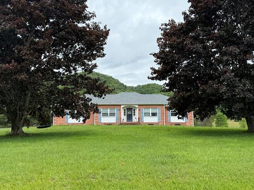2901 Witten Valley Rd, Tazewell, VA, 24651-9216 | Card Image