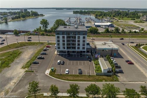 305-2 Dundas St W, Belleville, ON, K8P1A1 | Card Image