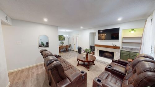 1601-6646 E Lovers Ln, Dallas, TX, 75214-1689 | Card Image