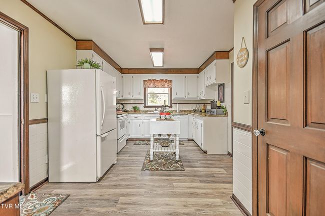 646 Meadow View Rd, House other with 4 bedrooms, 2 bathrooms and null parking in Bristol TN | Image 15