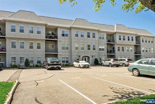 602 Brittany Dr, Wayne, NJ, 07470-3256 | Card Image