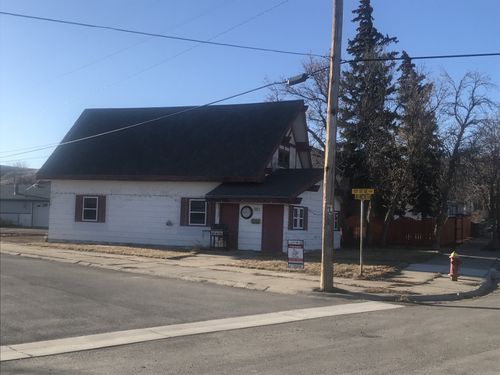 202 1st St Se, Shelby, MT, 59474-2184 | Card Image