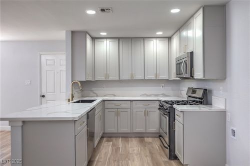 unit-d-1406 Santa Margarita St, Las Vegas, NV, 89146-9305 | Card Image