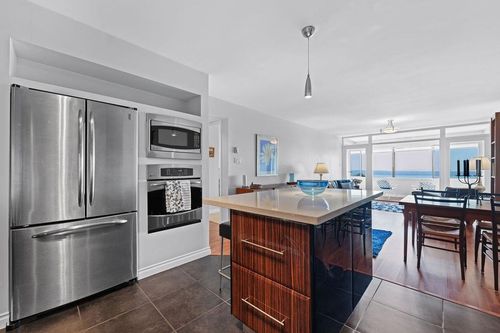 64-2212 Folkestone Way, West Vancouver, BC, V7S2X7 | Card Image