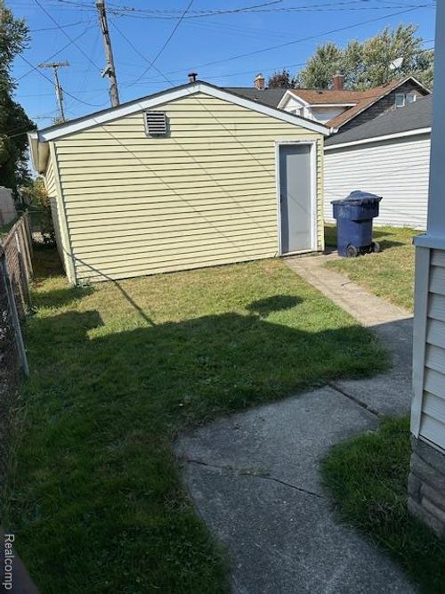 294 Richter St, River Rouge, MI, 48218-1660 | Card Image