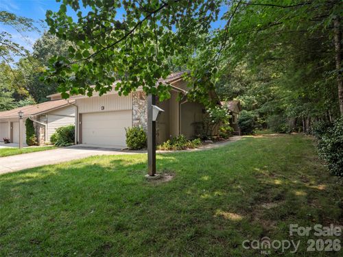 132 Cloverleaf Ln, Asheville, NC, 28803-3165 | Card Image