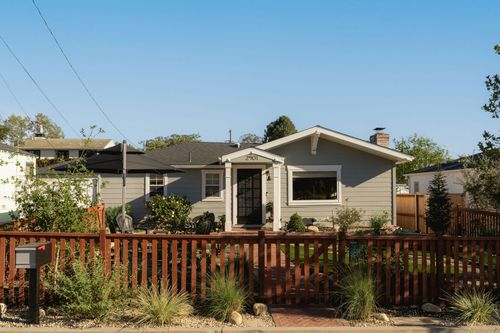 2901 Valencia Dr, SANTA BARBARA, CA, 93105-3028 | Card Image