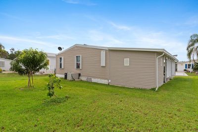 19 - 483 Tropical Isles Circle, House other with 2 bedrooms, 2 bathrooms and null parking in Fort Pierce FL | Image 2