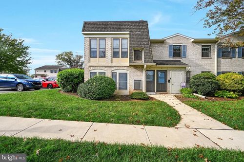 80 Valleybrook Dr, LANCASTER, PA, 17601-4617 | Card Image
