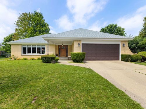 730 Castlewood Ln, Deerfield, IL, 60015-3910 | Card Image