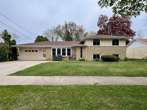 3205 N 10th St, Sheboygan, WI, 53083 | Card Image