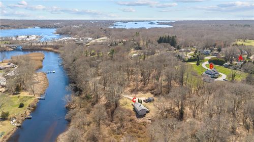 200 Pond St, South Kingstown, RI, 02879-4042 | Card Image