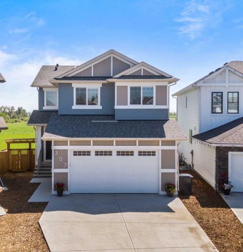 307 Monterey Place Se, High River, AB, T1V0H6 | Card Image