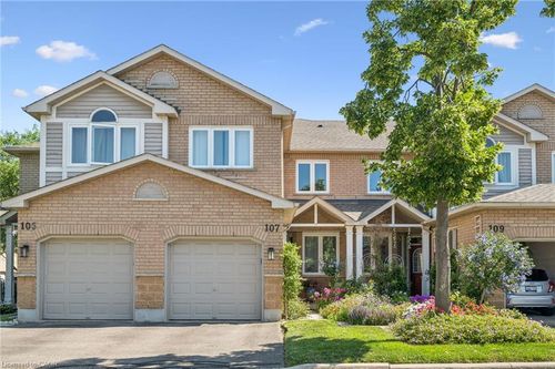 107-833 Scollard Crt, Mississauga, ON, L5V2B4 | Card Image