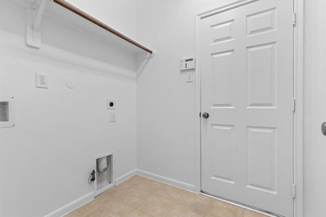 1923 Vale Haven Dr, House other with 5 bedrooms, 3 bathrooms and 2 parking in Spring TX | Image 9