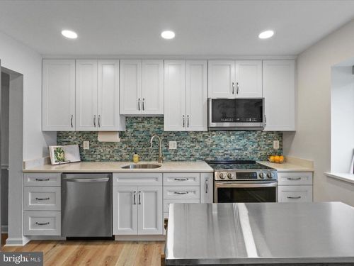 2848 Jermantown Rd, OAKTON, VA, 22124-2512 | Card Image
