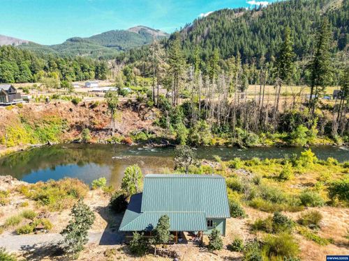 33910 Railroad Ave Se, Gates, OR, 97346-9519 | Card Image