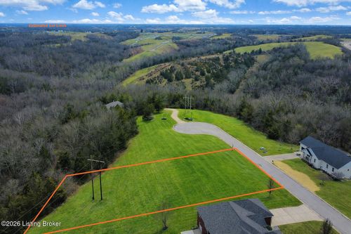 121 Lynwood Dr, Williamstown, KY, 41097-9456 | Card Image