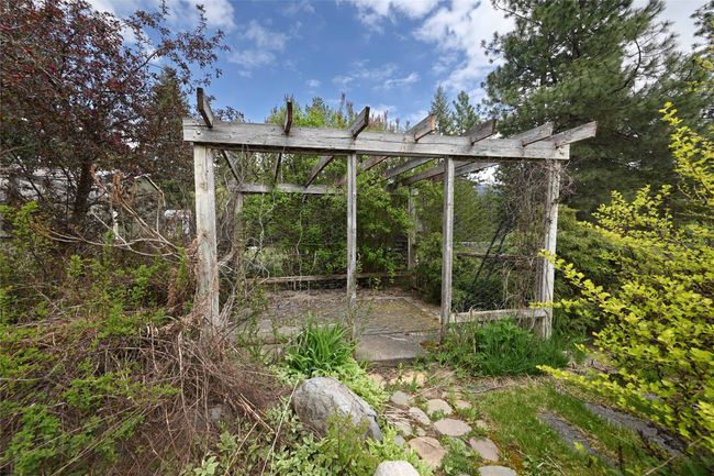View of outdoor structure | Image 75