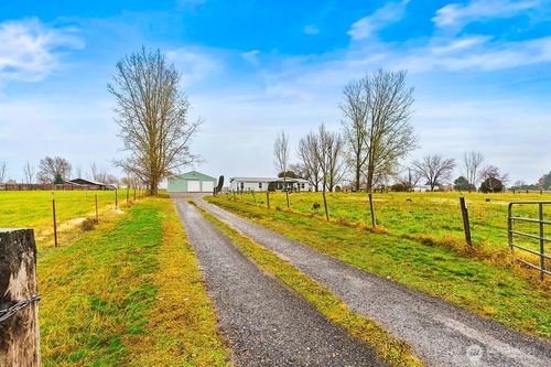 163106 W North River Rd, Prosser, WA, 99350-7774 | Card Image