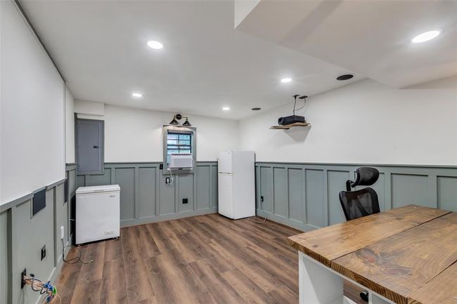 Finished office/mancave or flex space. | Image 33