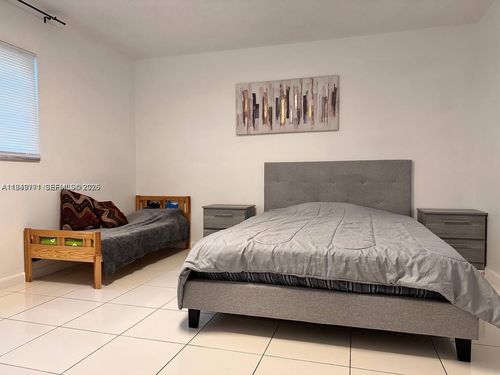 apt-106-319 Ne 14th Ave, Hallandale Beach, FL, 33009-7447 | Card Image