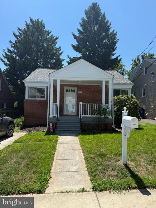 4616 Rosedale Ave, BETHESDA, MD, 20814-3716 | Card Image
