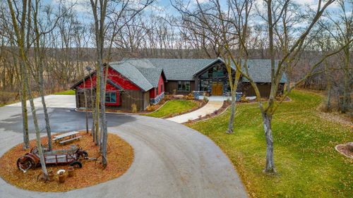 7243 Hazelwood Ave, Northfield, MN, 55057-4986 | Card Image