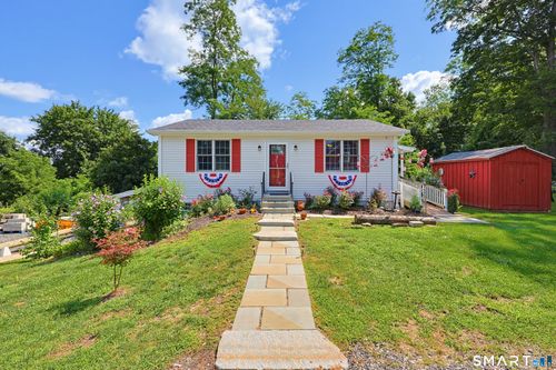 685 Route 32, North Franklin, CT, 06254-1117 | Card Image